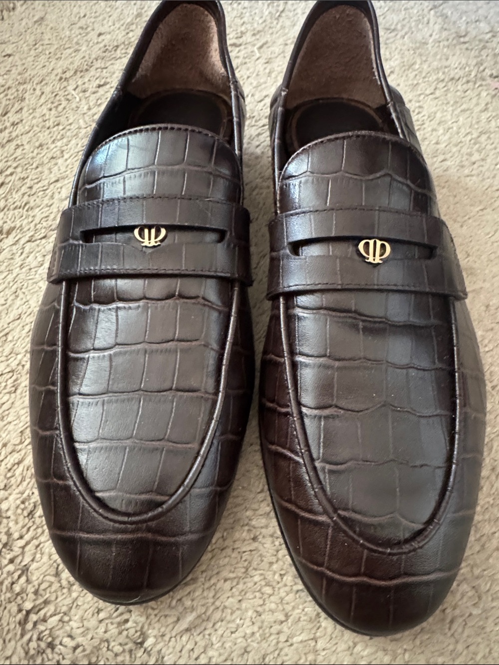 New never worn PAIGE Macall Chocloate Croc-Embossed Penny Loafers